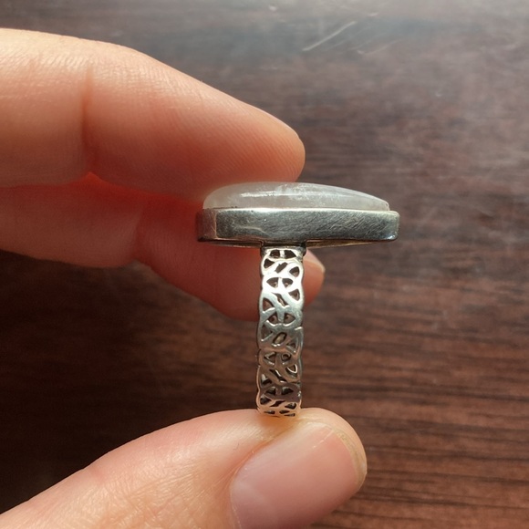 Teardrop bezel moonstone with Celtic knot band - Picture 3 of 4